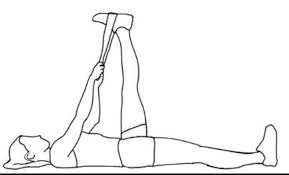 Position illustrant une mobilisation douce de l’arrière de la cuisse en position allongée.